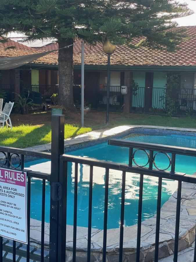 Pavlos Motel Ingle Farm Exterior foto